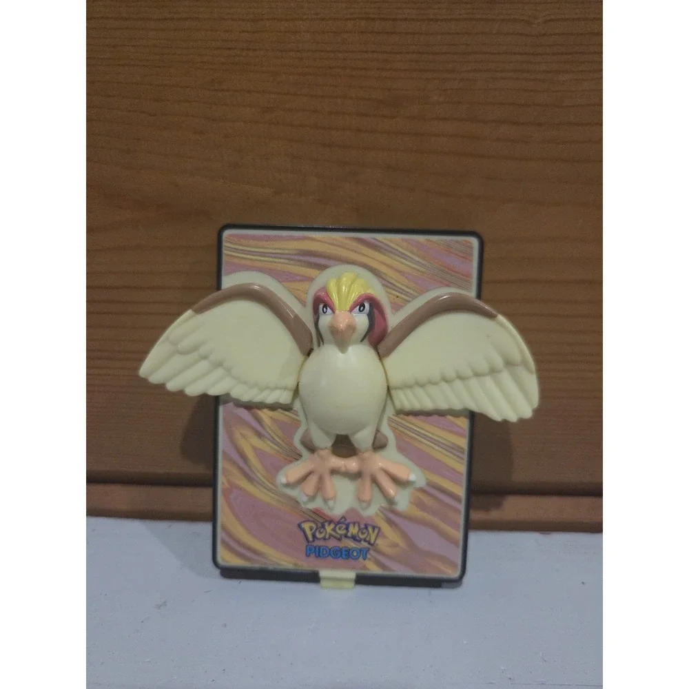 Pokemon 2000 Power Card Pidgeot Vintage Burger King Promo Toy Flapping Wings